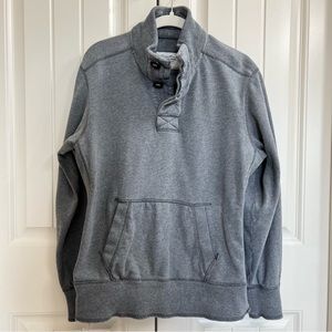 Eddie Bauer Mens Legend Wash Button Collar Sweater in Gray, Size M